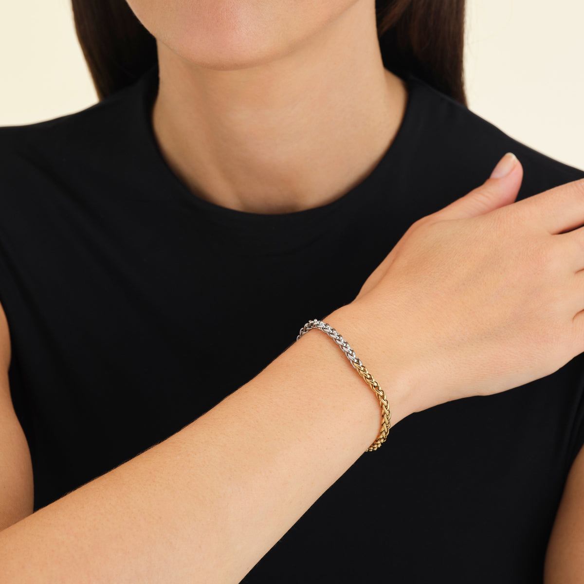 Duotone Corvina Pulsera leftcolumn