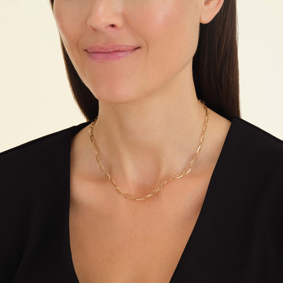 Oval Collar con eslabones leftcolumn