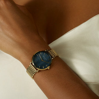 Upper East Side Negro Dorado leftcolumn