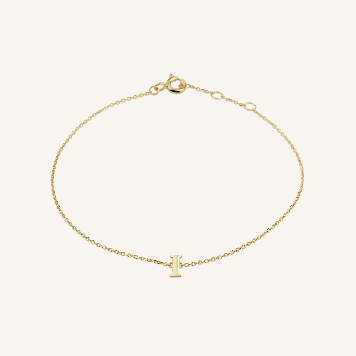 Initial Bracelet I leftcolumn