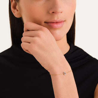 Pulsera Letra D con cristales leftcolumn