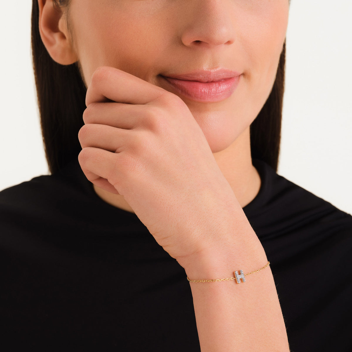 Pulsera Letra H con cristales leftcolumn