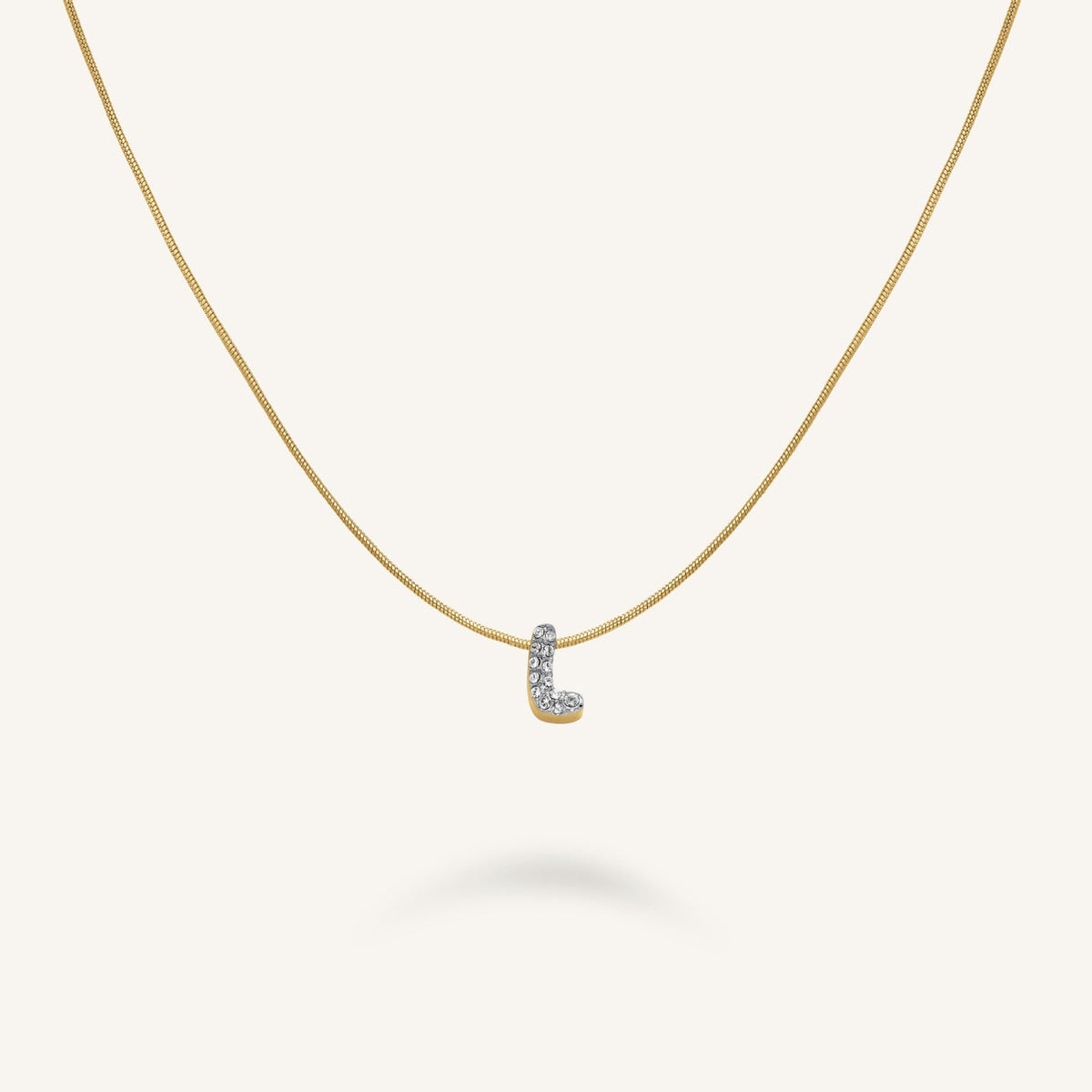 Collar Letra L con cristales leftcolumn