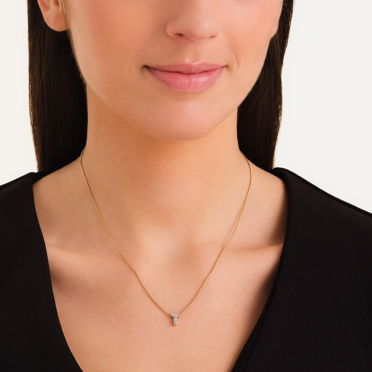 Collar Letra T con cristales leftcolumn
