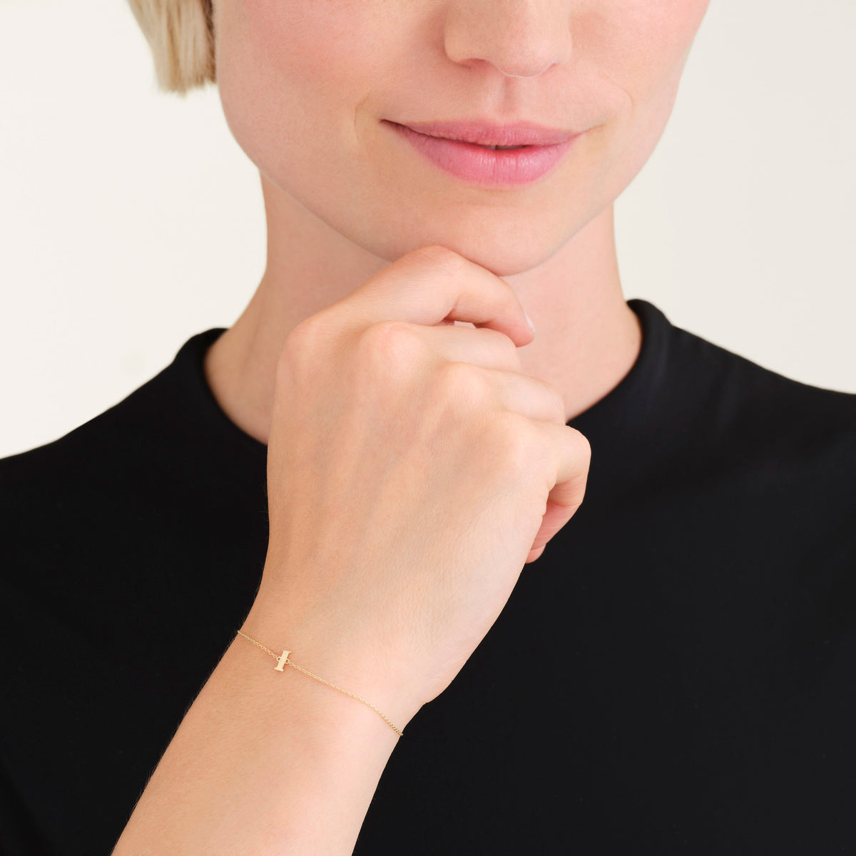 Initial Bracelet I leftcolumn