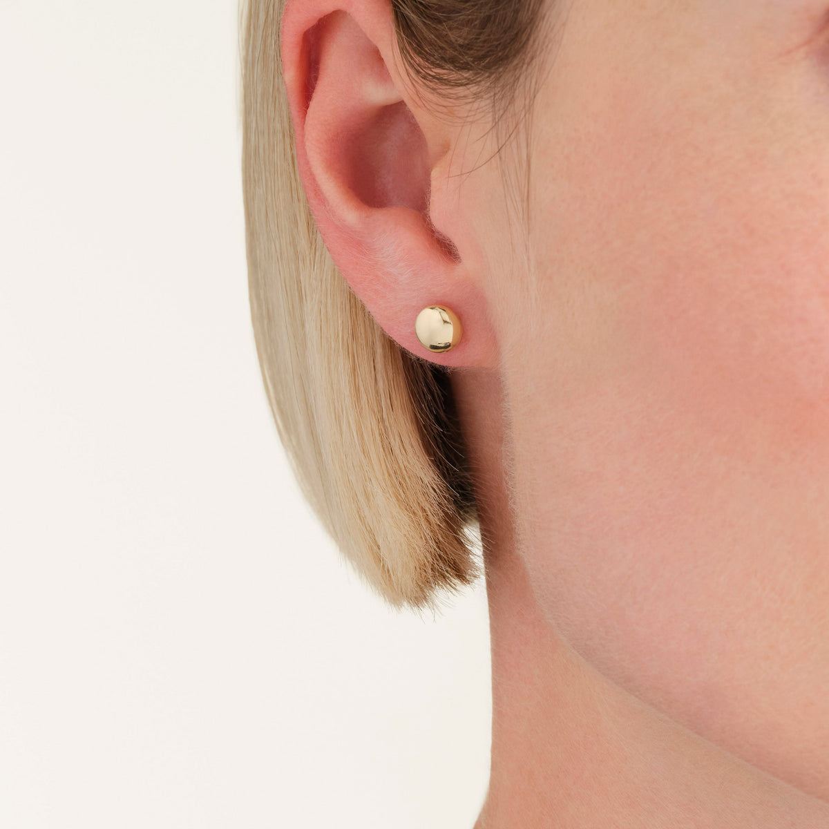 Single Sphere Studs leftcolumn